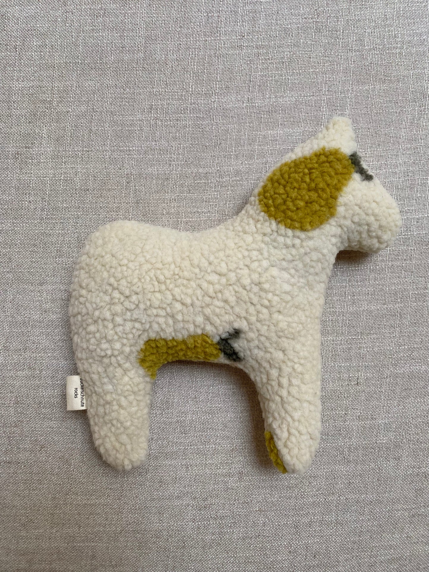 Hundespielzeug, Kuscheltier in Pferdform aus Teddystoff in Beige mit Birnenprint