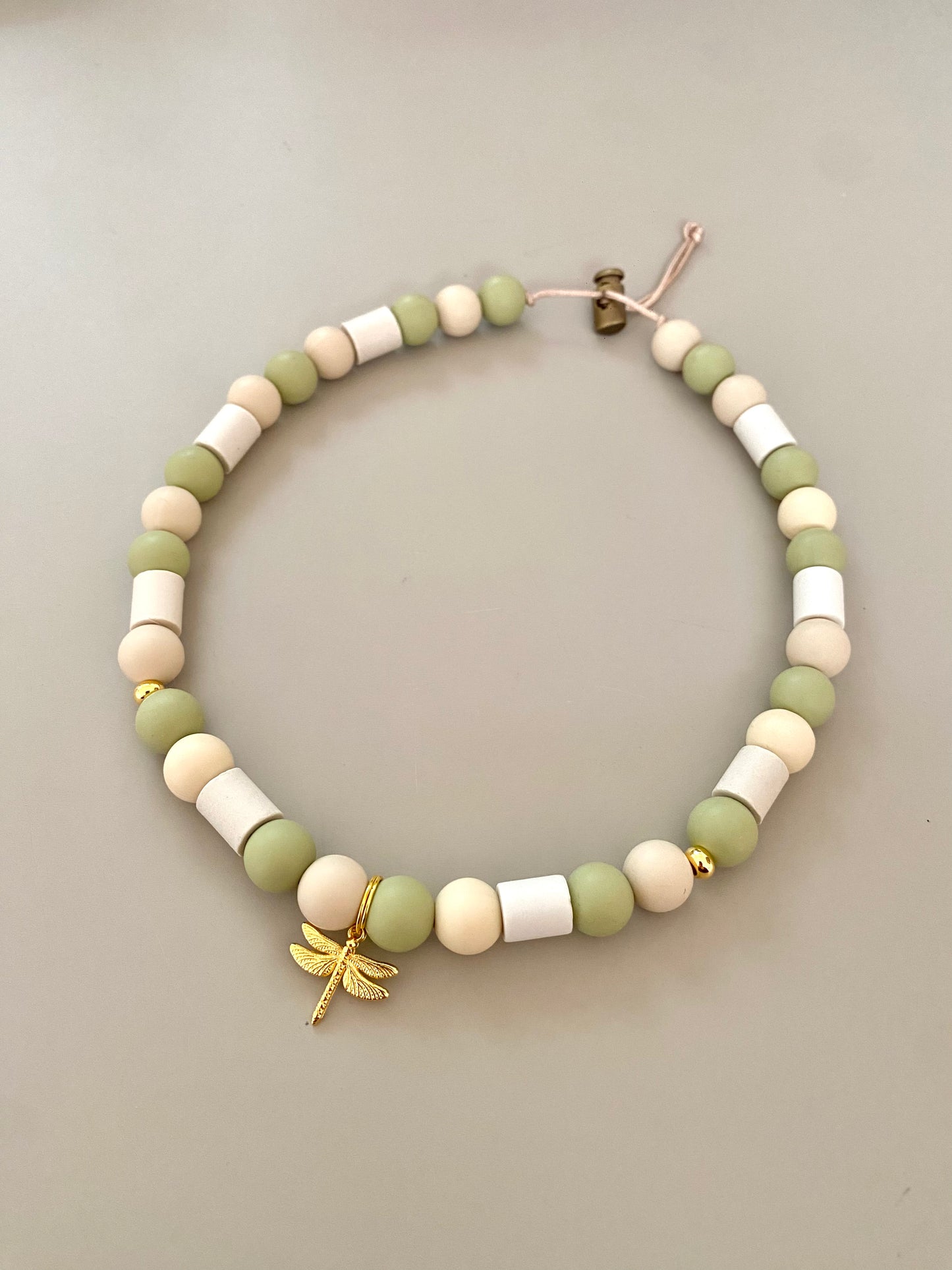 EM Keramik Kette - Beige Lindgrün