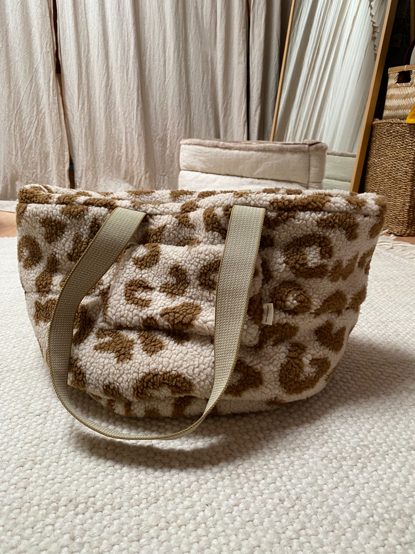 Leo Dog Bag Caramel