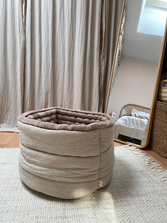 Kuschelnest fuer Hunde, rund, aussenmaterial Leinen Natur, Innen Kunstfell in Taupe