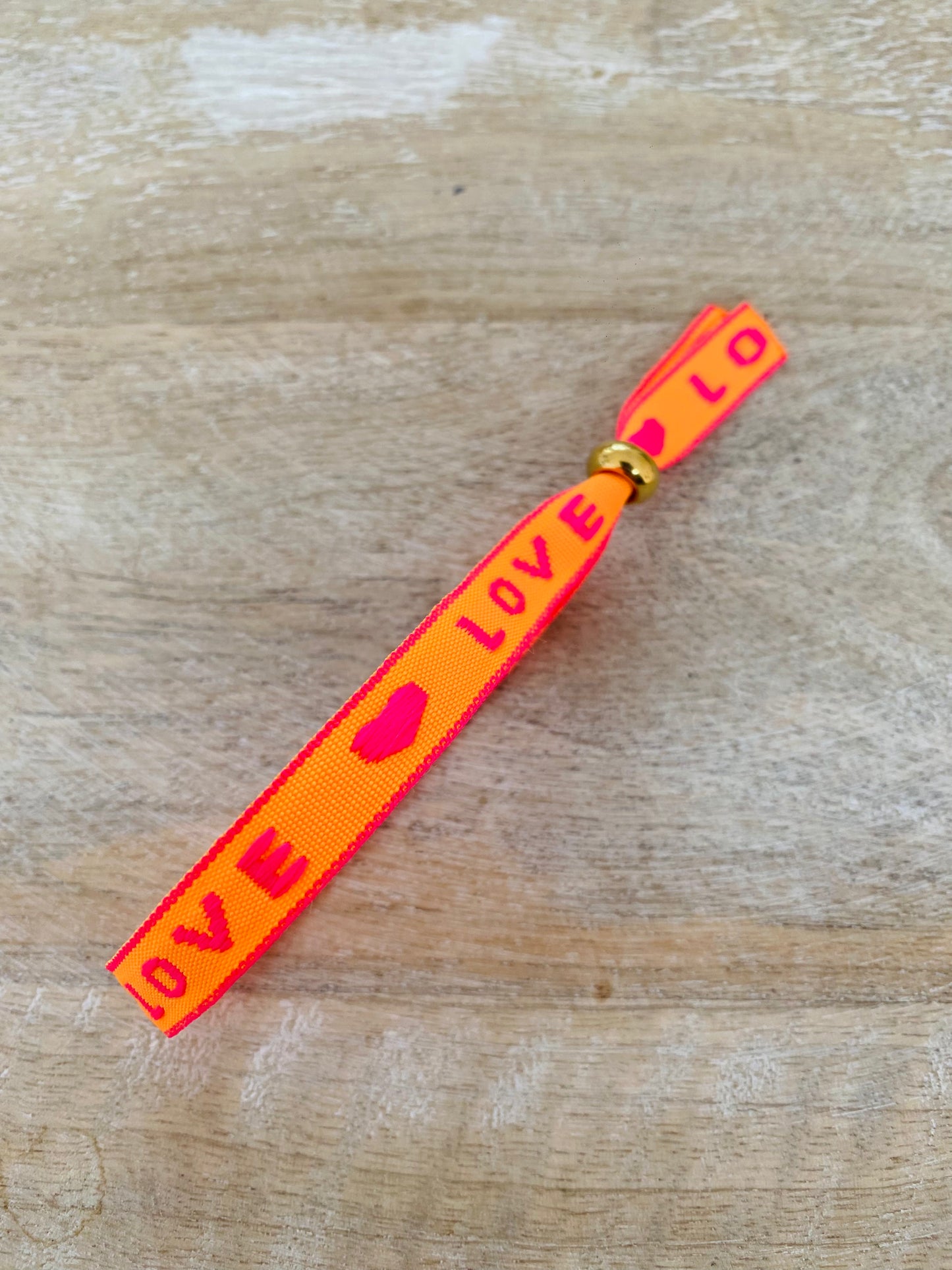 Armbänder aus Stoff
