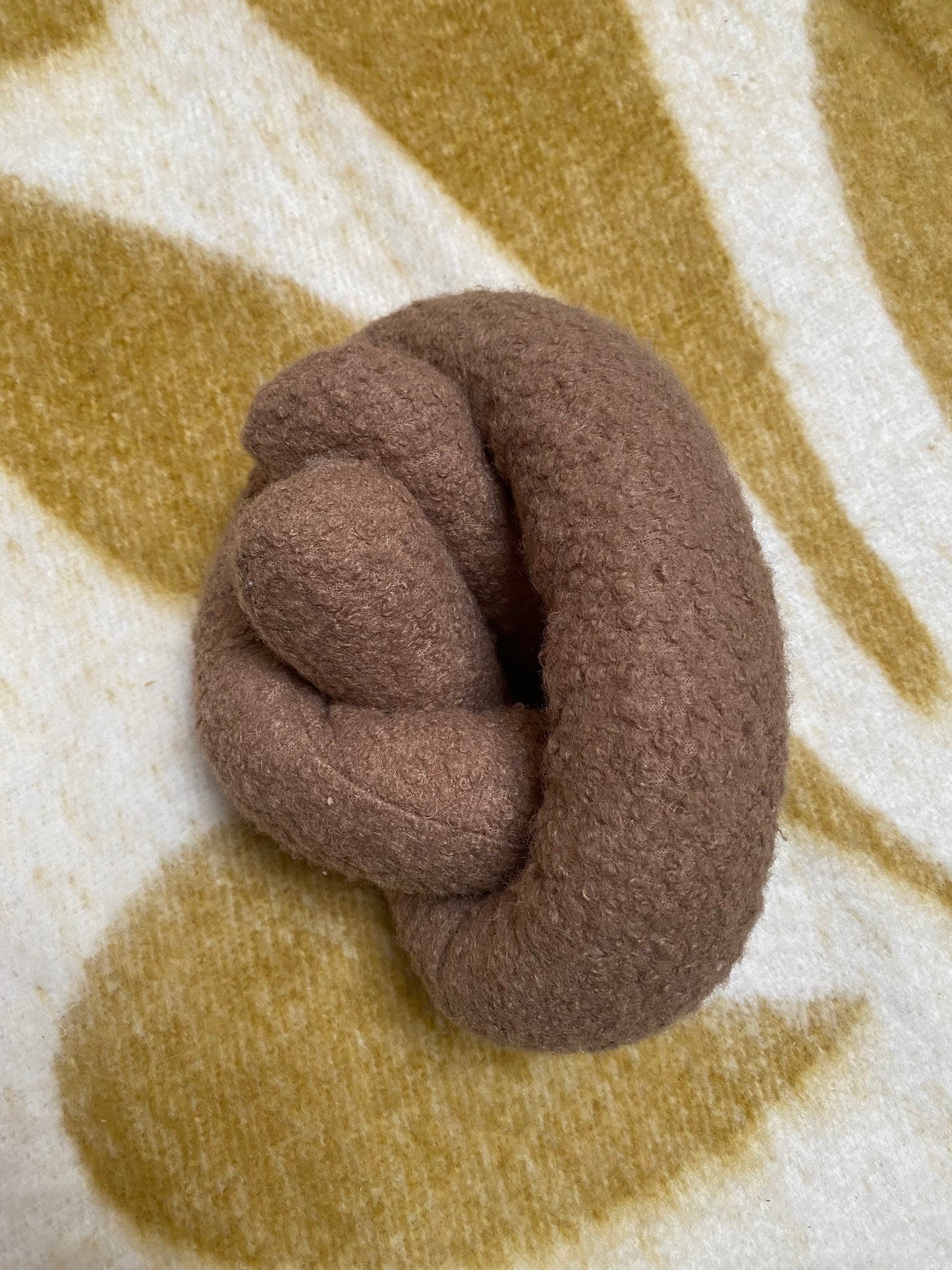 Schnüffel Knoten Taupe