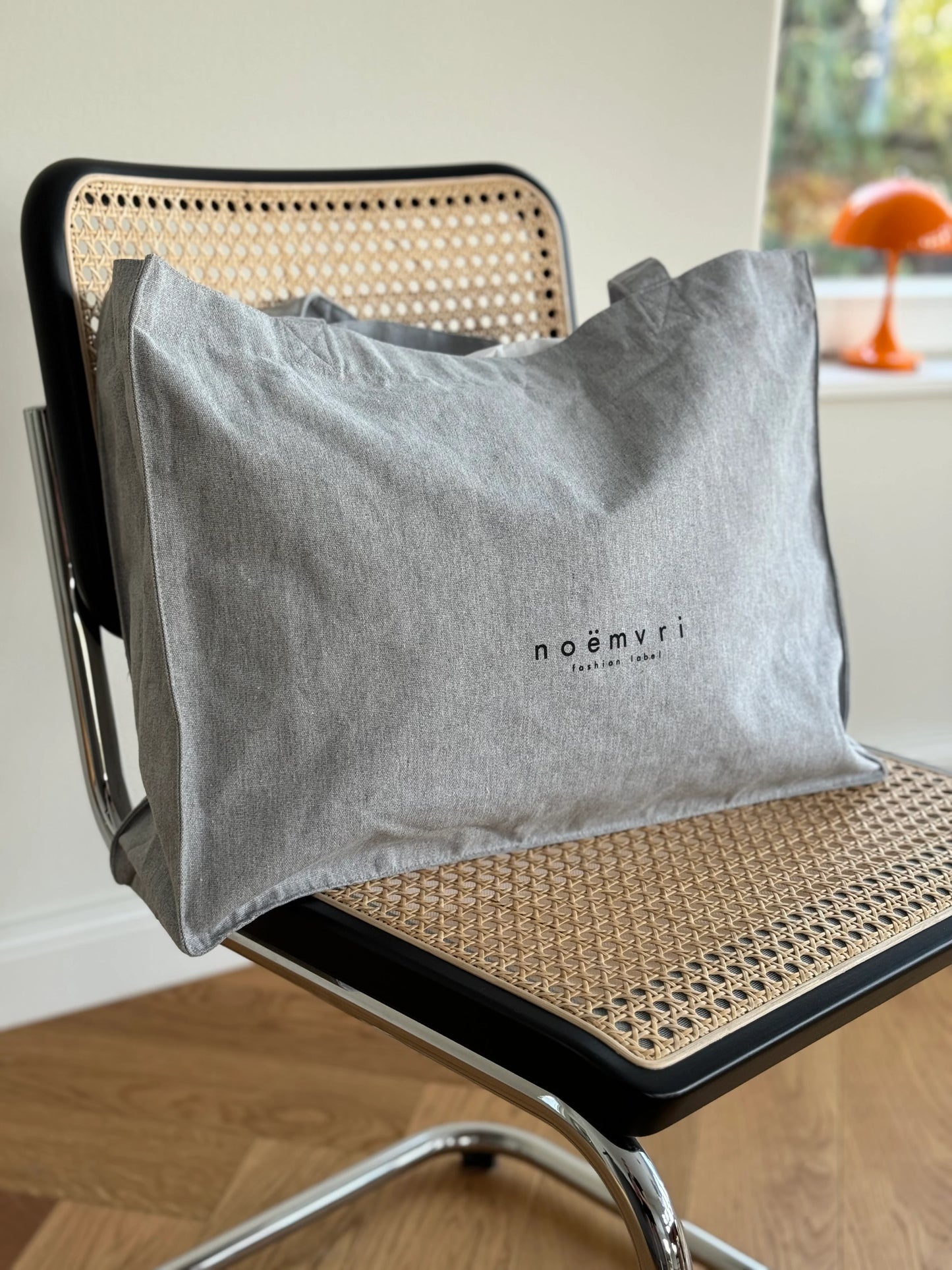 Noëmvri Tote Bag grey