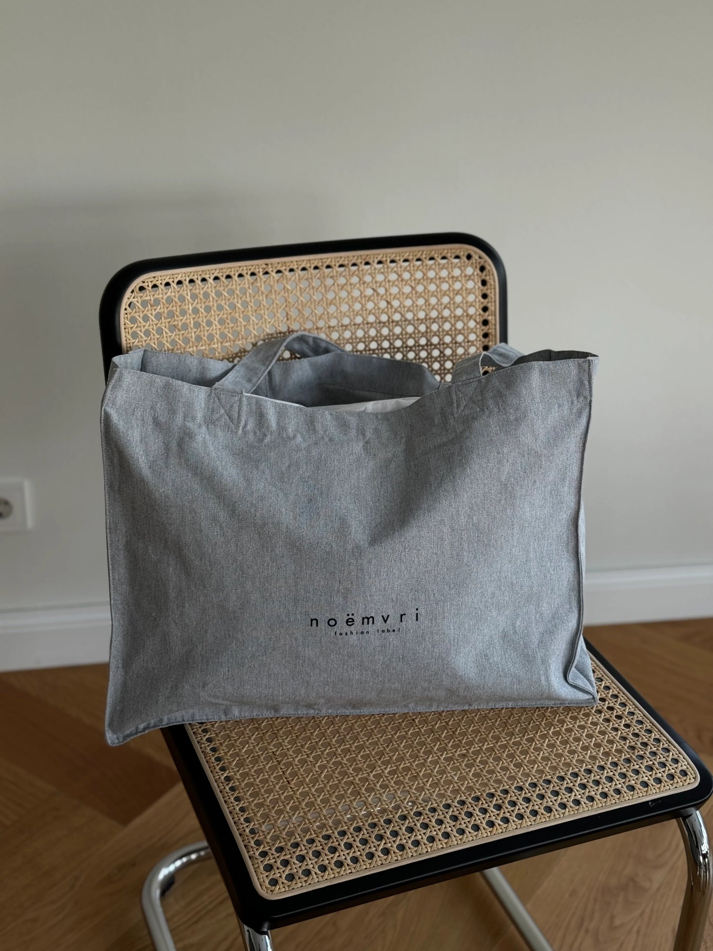 Noëmvri Tote Bag grey