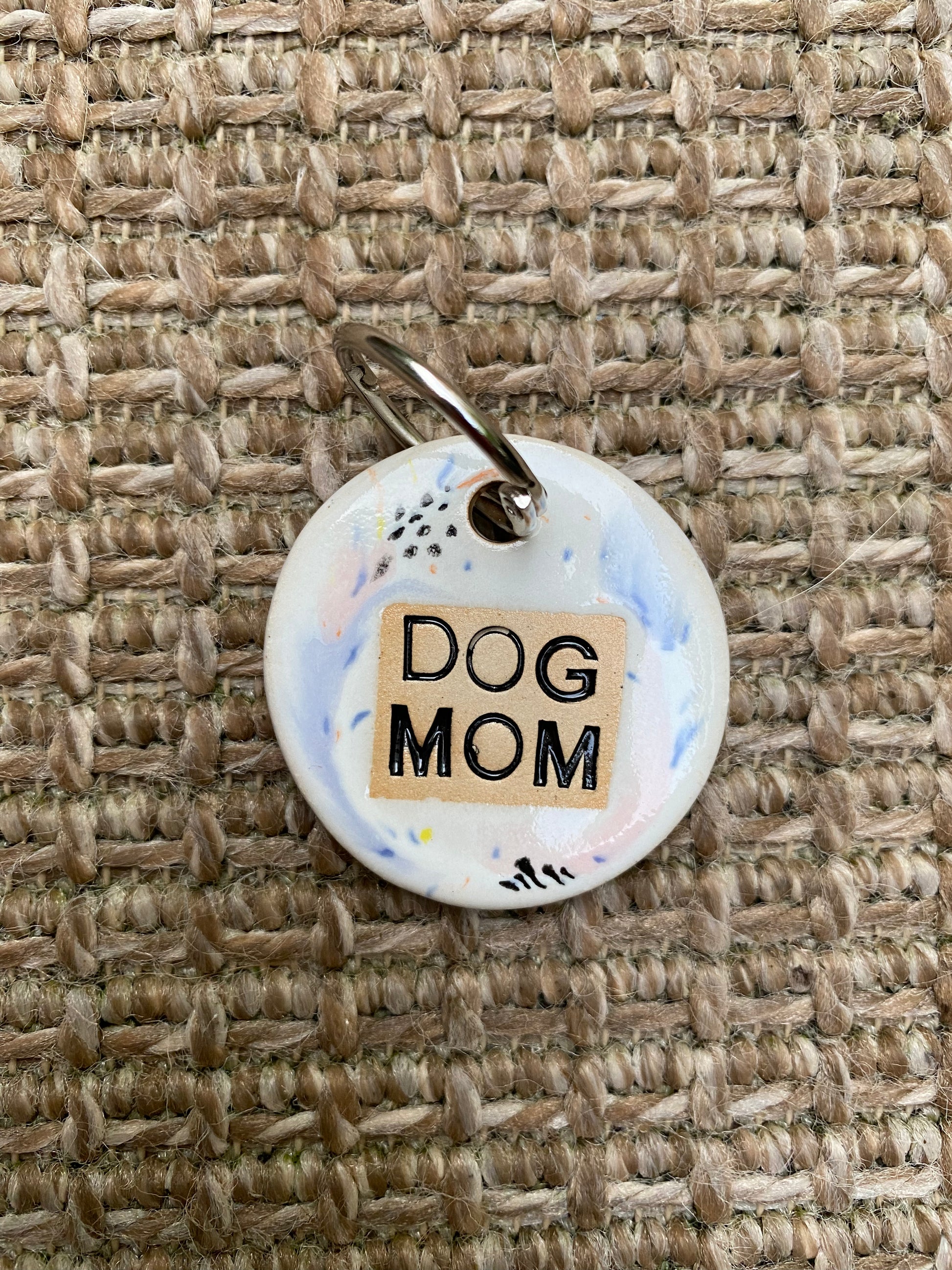 Stoere en Gepersonaliseerde Sleutelhanger Dogtag van Geborsteld RVS Stoere en Gepersonaliseerde Sleutelhanger Dogtag van Geborsteld RVS
